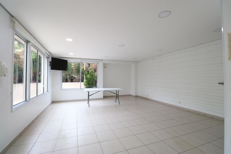 Apartamento à venda com 59m², 2 quartos e sem vagaÁrea comum 