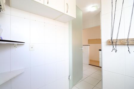 Apartamento à venda com 59m², 2 quartos e sem vagaCozinha e Área de serviço