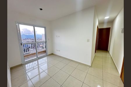Sala de apartamento para alugar com 2 quartos, 45m² em Parque Sao Vicente, São Vicente