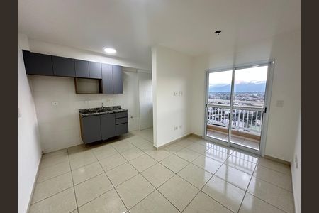 Sala de apartamento para alugar com 2 quartos, 45m² em Parque Sao Vicente, São Vicente