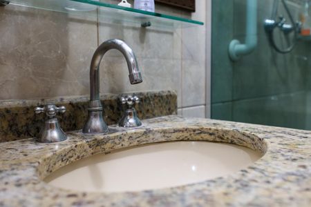 Apartamento à venda com 192m², 4 quartos e 4 vagasBanheiro