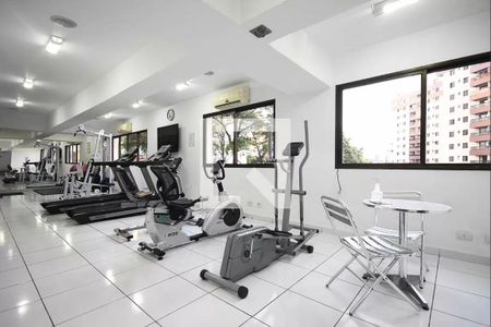 Apartamento à venda com 192m², 4 quartos e 4 vagasAcademia