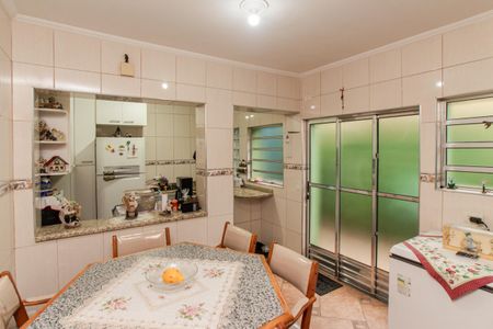 Casa à venda com 150m², 2 quartos e 2 vagasCozinha