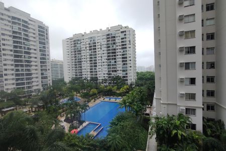 Apartamento à venda com 69m², 2 quartos e 1 vagaÁrea comum - Piscina