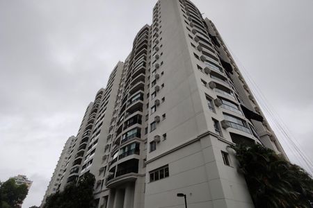 Apartamento à venda com 69m², 2 quartos e 1 vagaFachada do bloco
