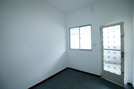 Sala de casa à venda com 2 quartos, 46m² em Penha, Rio de Janeiro