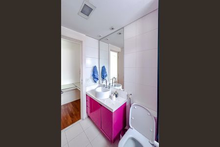 Apartamento para alugar com 360m², 5 quartos e 4 vagasBanheiro da Suíte 4