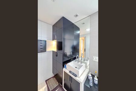 Apartamento para alugar com 360m², 5 quartos e 4 vagasBanheiro da Suíte 1