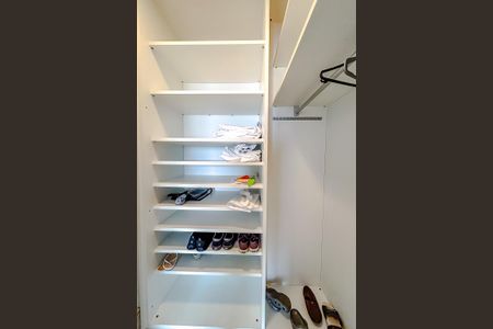 Apartamento para alugar com 360m², 5 quartos e 4 vagasCloset
