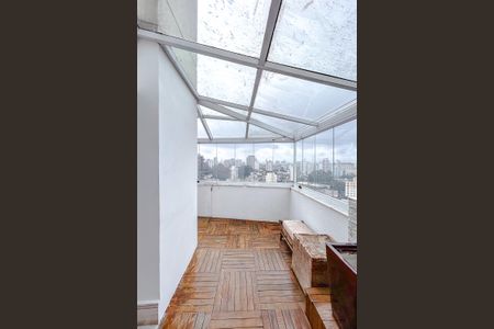 Apartamento para alugar com 360m², 5 quartos e 4 vagasVaranda