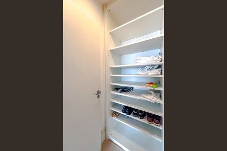 Apartamento para alugar com 360m², 5 quartos e 4 vagasCloset