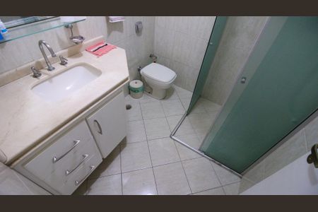 Apartamento à venda com 182m², 4 quartos e 2 vagasBanheiro