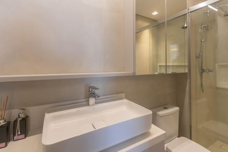 Apartamento à venda com 68m², 1 quarto e 2 vagasBanheiro da Suíte
