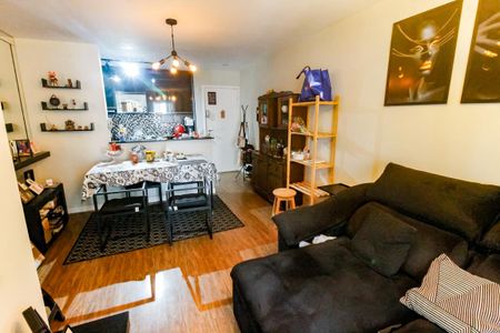 Apartamento à venda com 70m², 3 quartos e 1 vaga Apartamento à venda com 70m², 3 quartos e 1 vagaSala