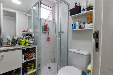 Apartamento à venda com 70m², 3 quartos e 1 vaga Apartamento à venda com 70m², 3 quartos e 1 vagaBanheiro da Suíte