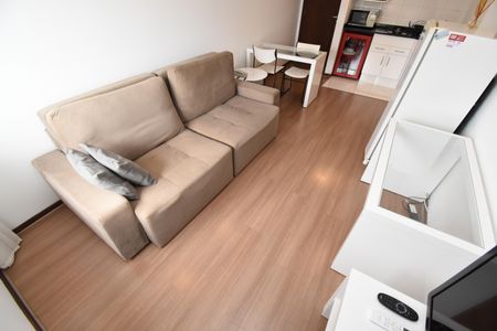 Sala/Cozinha de apartamento para alugar com 1 quarto, 61m² em Centro, Curitiba