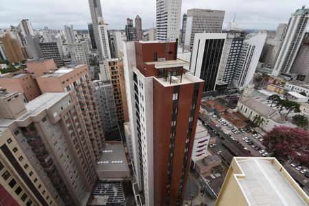 Vista do imóvel de apartamento para alugar com 1 quarto, 61m² em Centro, Curitiba