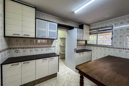 Casa à venda com 565m², 3 quartos e 6 vagasCozinha
