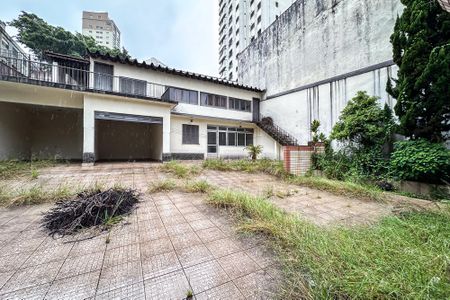 Casa à venda com 565m², 3 quartos e 6 vagasQuintal