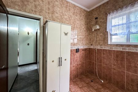 Casa à venda com 565m², 3 quartos e 6 vagasBanheiro 1