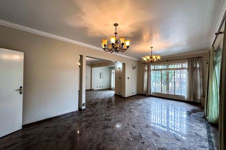 Casa à venda com 565m², 3 quartos e 6 vagasSala de Jantar