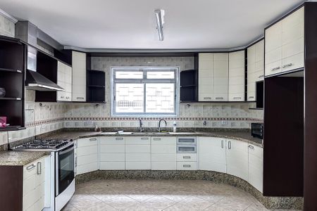 Casa à venda com 565m², 3 quartos e 6 vagasCozinha