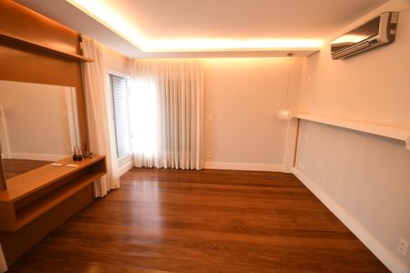 Casa de condomínio para alugar com 420m², 4 quartos e 4 vagasQuarto 3 - Suíte