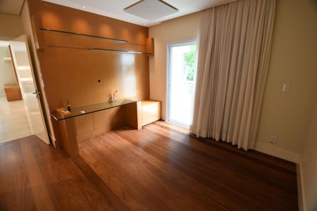 Casa de condomínio para alugar com 420m², 4 quartos e 4 vagasQuarto 4 - Suíte