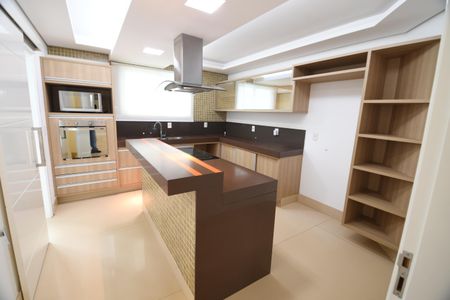 Casa de condomínio para alugar com 420m², 4 quartos e 4 vagasCozinha