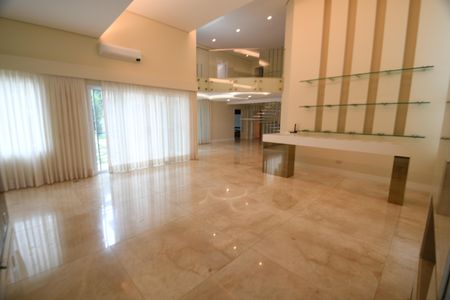 Casa de condomínio para alugar com 420m², 4 quartos e 4 vagasSala