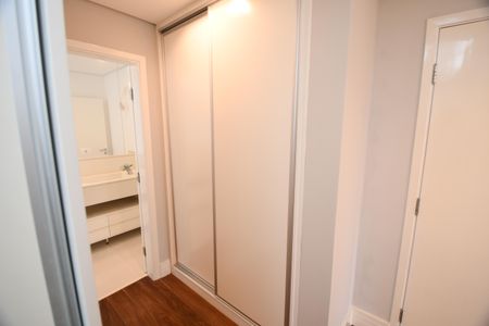 Casa de condomínio para alugar com 420m², 4 quartos e 4 vagasQuarto 3 - Suíte