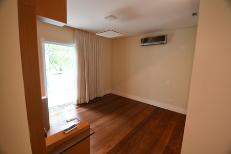 Casa de condomínio para alugar com 420m², 4 quartos e 4 vagasQuarto 4 - Suíte