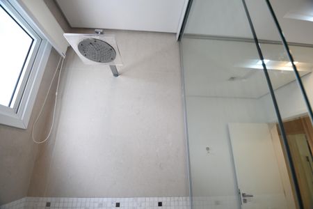 Casa de condomínio para alugar com 420m², 4 quartos e 4 vagasBanheiro Suíte
