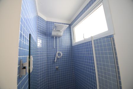 Casa de condomínio para alugar com 420m², 4 quartos e 4 vagasBanheiro de serviço