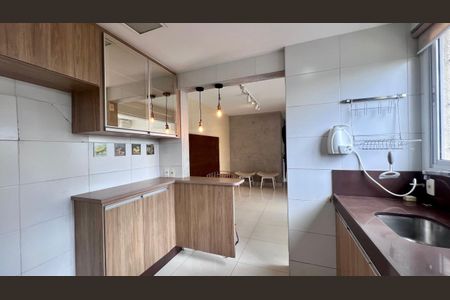 Apartamento à venda com 80m², 3 quartos e 2 vagascozinha