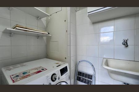 Apartamento à venda com 80m², 3 quartos e 2 vagasÁrea de Serviço