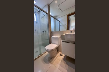 Apartamento à venda com 80m², 3 quartos e 2 vagasbanho