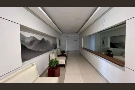 Apartamento à venda com 80m², 3 quartos e 2 vagasHall social