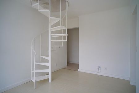 Apartamento à venda com 37m², 2 quartos e 1 vaga Apartamento à venda com 37m², 2 quartos e 1 vagaSala