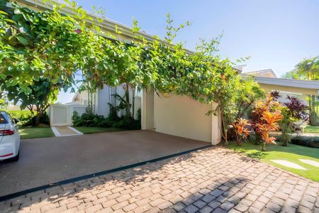 Casa de condomínio à venda com 600m², 4 quartos e 4 vagas Casa de condomínio à venda com 600m², 4 quartos e 4 vagasÁrea externa