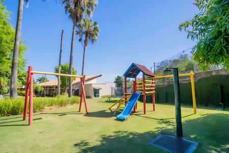 Casa de condomínio à venda com 600m², 4 quartos e 4 vagas Casa de condomínio à venda com 600m², 4 quartos e 4 vagasÁrea externa