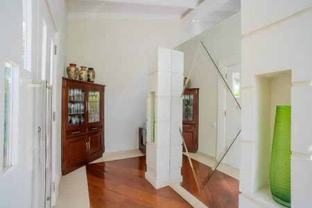 Casa de condomínio à venda com 600m², 4 quartos e 4 vagas Casa de condomínio à venda com 600m², 4 quartos e 4 vagasSala