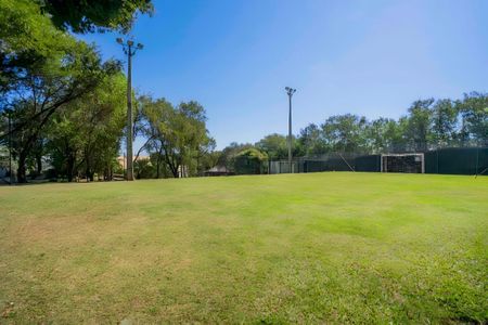 Casa de condomínio à venda com 600m², 4 quartos e 4 vagas Casa de condomínio à venda com 600m², 4 quartos e 4 vagasÁrea externa