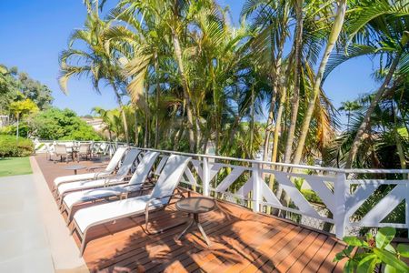 Casa de condomínio à venda com 600m², 4 quartos e 4 vagas Casa de condomínio à venda com 600m², 4 quartos e 4 vagasÁrea externa