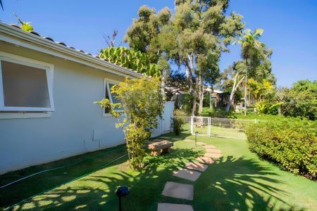 Casa de condomínio à venda com 600m², 4 quartos e 4 vagas Casa de condomínio à venda com 600m², 4 quartos e 4 vagasÁrea externa