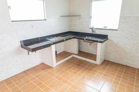 Casa à venda com 250m², 3 quartos e 3 vagas Casa à venda com 250m², 3 quartos e 3 vagasCozinha cobertura