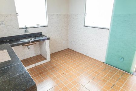 Casa à venda com 250m², 3 quartos e 3 vagas Casa à venda com 250m², 3 quartos e 3 vagasCozinha cobertura