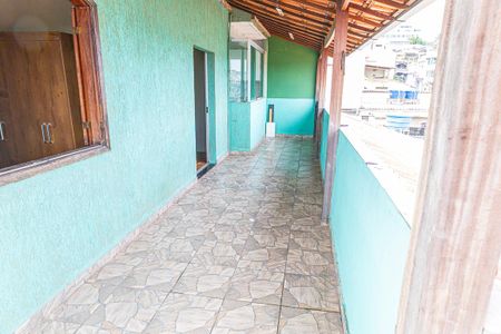 Varanda de casa para alugar com 3 quartos, 250m² em Novo Glória, Belo Horizonte