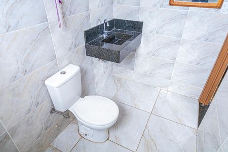 Casa à venda com 250m², 3 quartos e 3 vagas Casa à venda com 250m², 3 quartos e 3 vagassuite