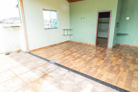 Casa à venda com 250m², 3 quartos e 3 vagas Casa à venda com 250m², 3 quartos e 3 vagasarea cobertura